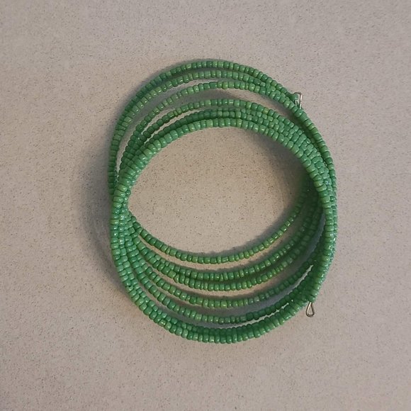 Green Beaded Coil Bracelet - Picture 5 of 8